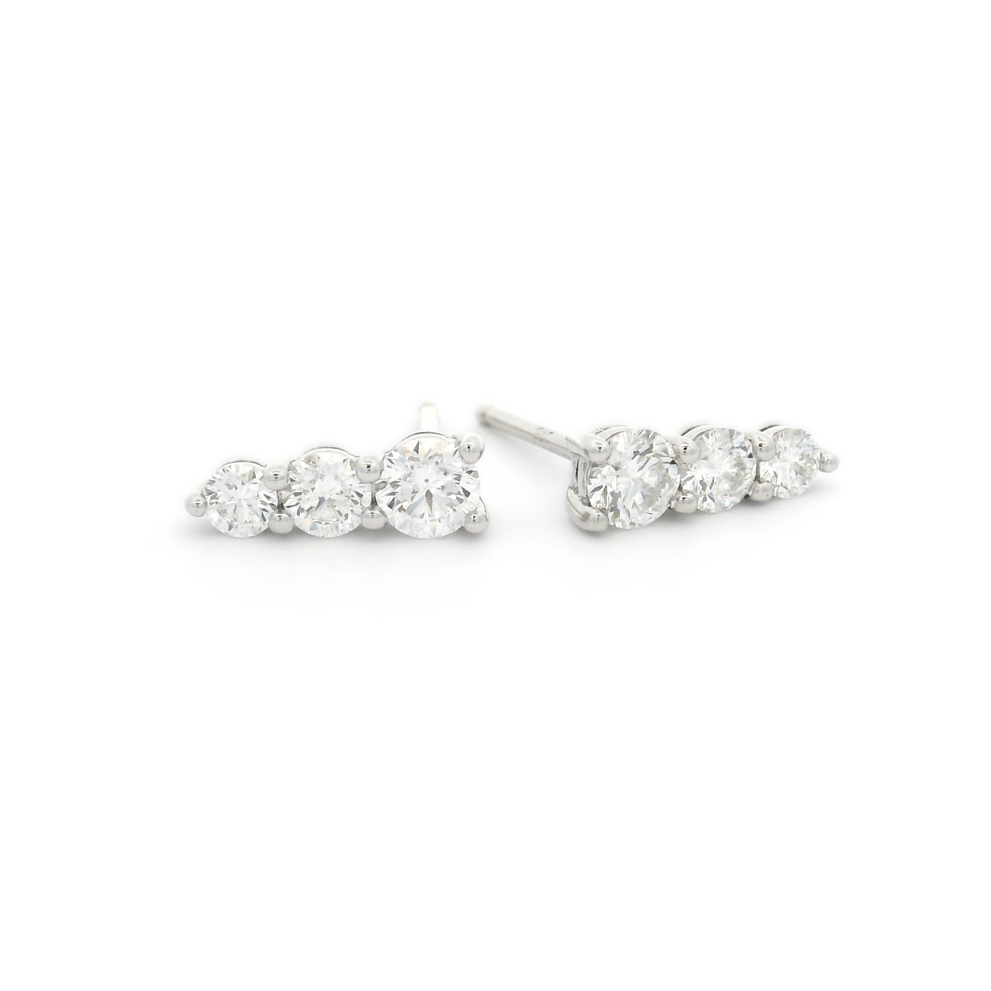 9ct White Gold Graduated Stud Earrings