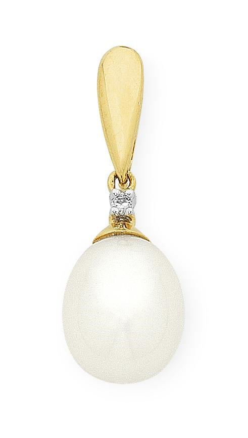 9ct Yellow Gold Pearl and Diamond pendant